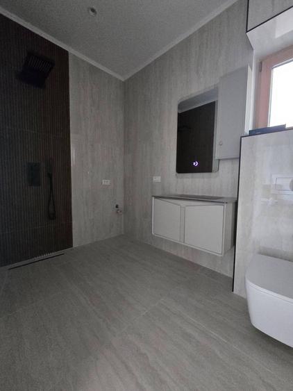Casă individuală cu 5 camere cu Canalizare în Dobroești
