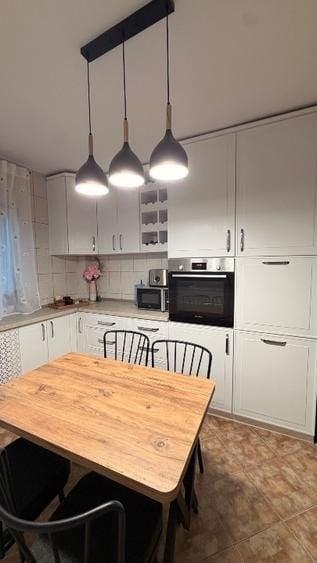 Apartament cu 2 camere decomandat, mobilat în Banu Manta