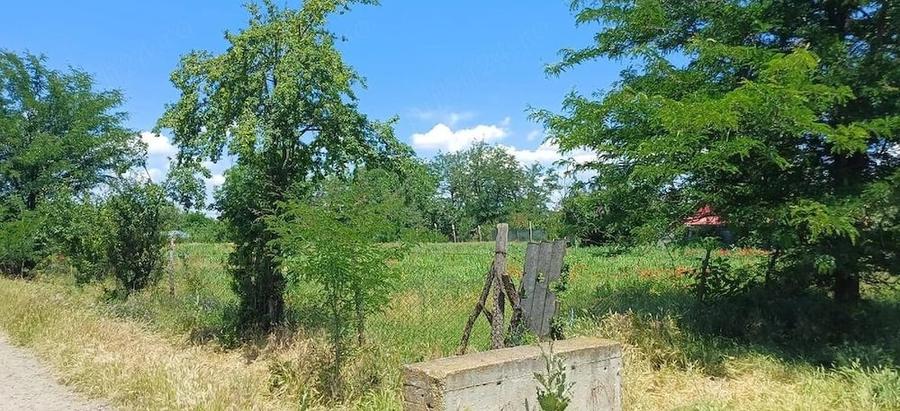 Teren de 1800 mp, în Fântâna Doamnei