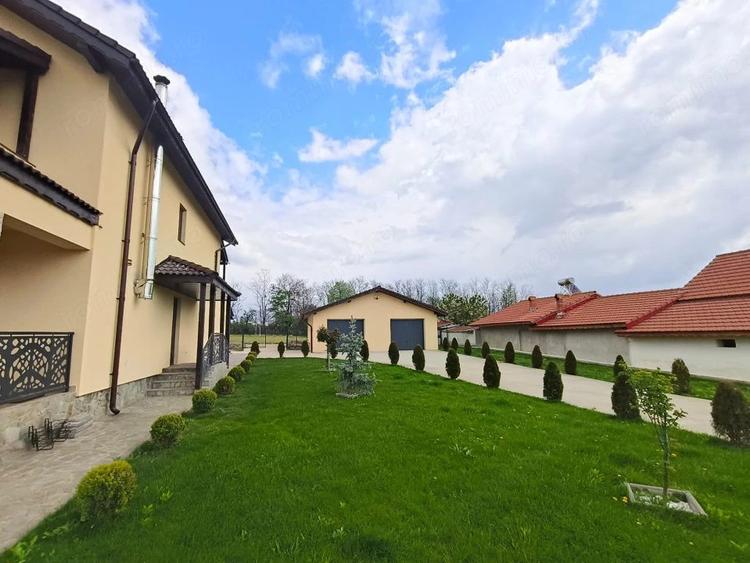 Casă cu Teren 2775 Mp în Crasna