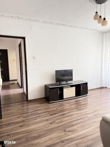 Apartament cu 3 camere în Giurgiului
