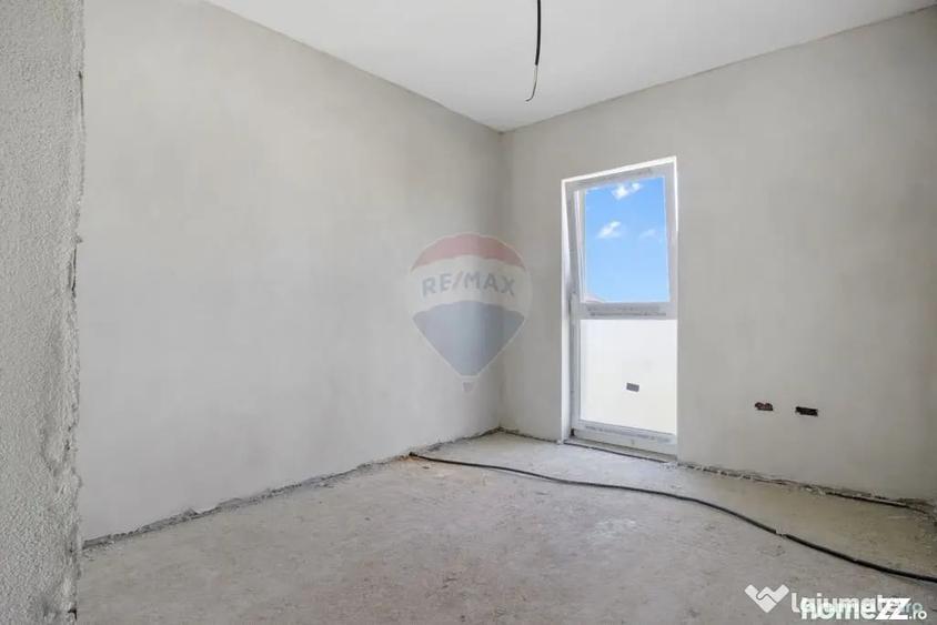 Casă cu 5 camere cu Teren 392 Mp în 6 Vânători