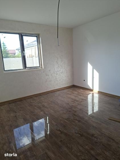 Casă cu 2 camere cu Teren 240 Mp în Central