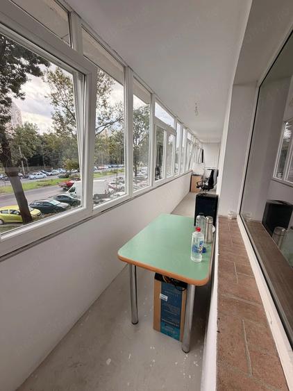 Apartament cu 4 camere decomandat în Drumul Taberei