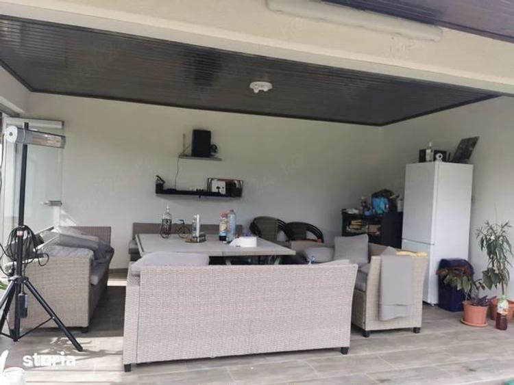 Casă cu Teren 6600 Mp în Ulmi