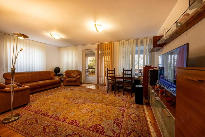 Casă cu 6 camere cu Teren 567 Mp în Central
