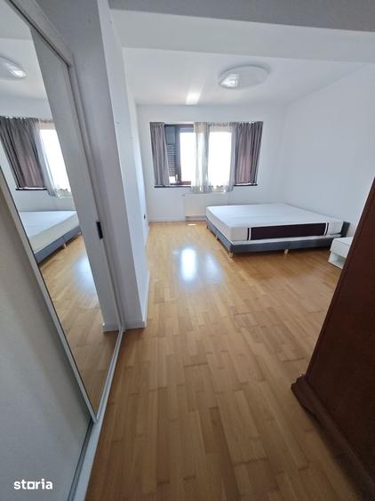Apartament cu 3 camere decomandat, mobilat în Moșilor