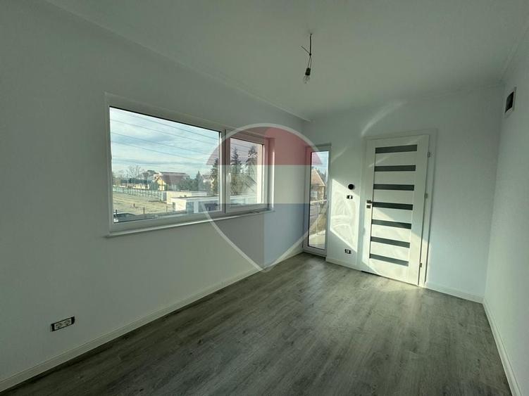 Casă individuală cu 4 camere cu Teren 222 Mp în Gai