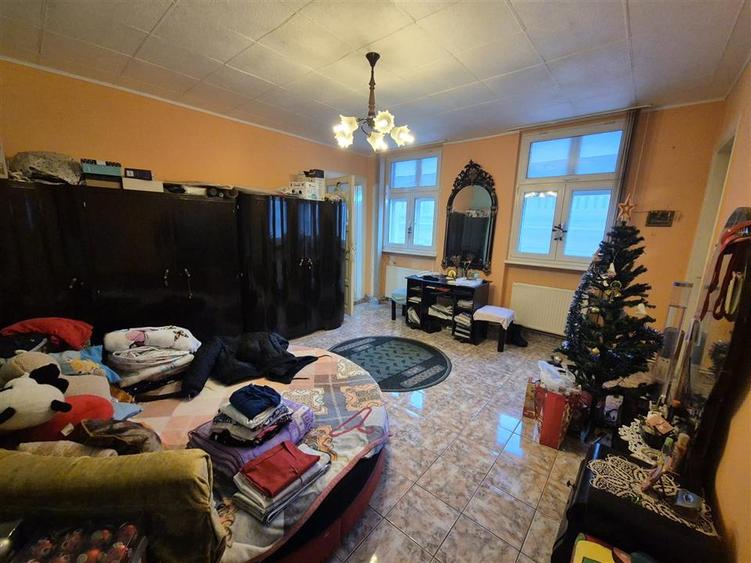 Apartament cu 3 camere nedecomandat în Călărași