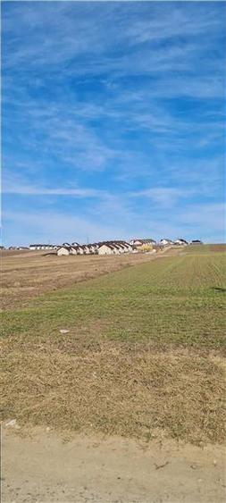 Teren intravilan de 3400 mp, în Sfântu Ilie