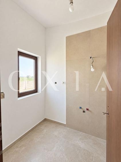Duplex cu 4 camere cu Canalizare în Torontalului