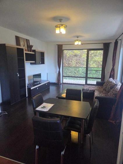 Apartament cu 2 camere decomandat în Drumul Carului
