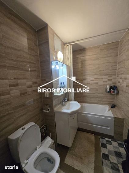 Apartament cu 2 camere decomandat în Valea Rosie