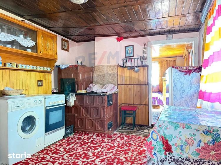 Casa cu Teren 2288 MP GURA HUMORULUI - 8