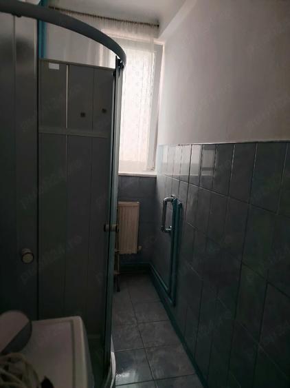 Apartament cu 2 camere decomandat în Horia