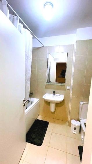 Apartament cu 2 camere semidecomandat, mobilat în Central