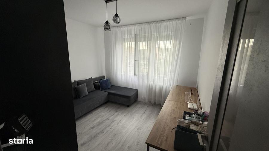 Apartament cu 3 camere în Alexandru cel Bun