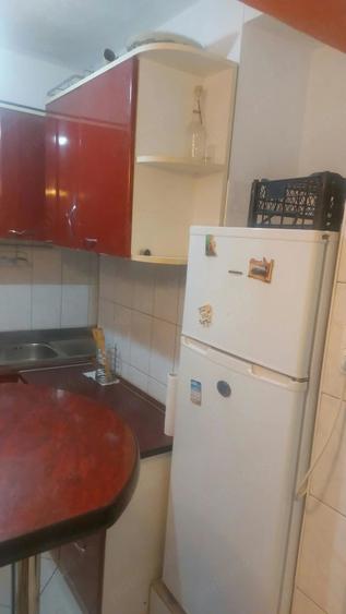 Garsonieră decomandată în Lipovei