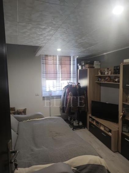 Apartament cu 2 camere semidecomandat, mobilat în Central