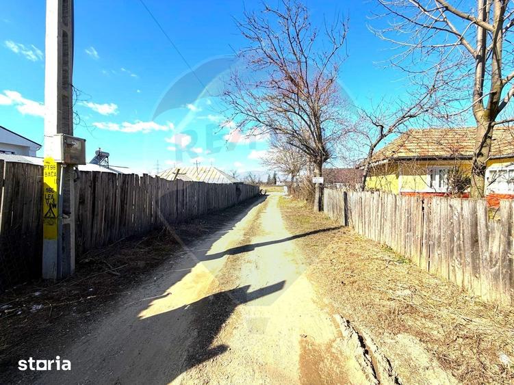 Teren de 921 mp, în Gherăiești