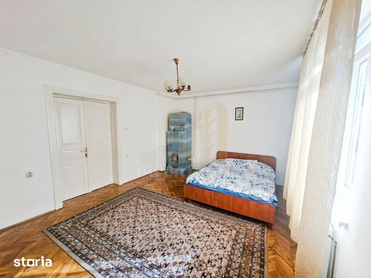 Apartament cu 5 camere decomandat în Predeal