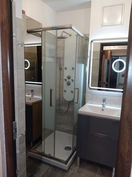 Apartament cu 2 camere decomandat în Coman