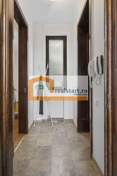 Apartament cu 5 camere circular în P-ța Romană