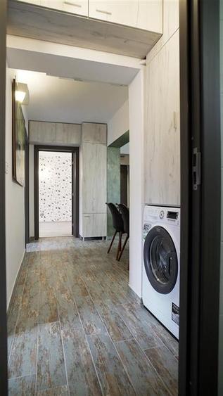 Apartament cu 3 camere decomandat, mobilat în Centru Civic