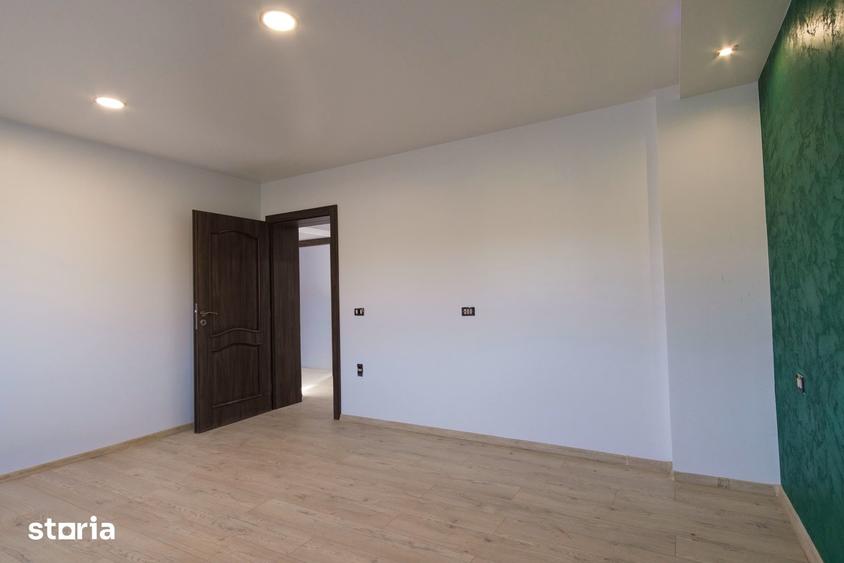 Casă cu 5 camere cu Teren 1352 Mp în Central