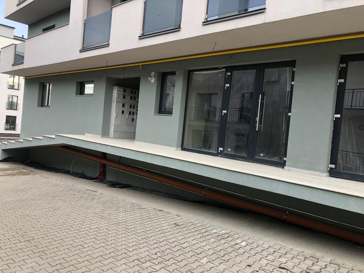 In Sibiu, de VANZARE, 50 mp, spatiu comercial, inscris in CF - 4