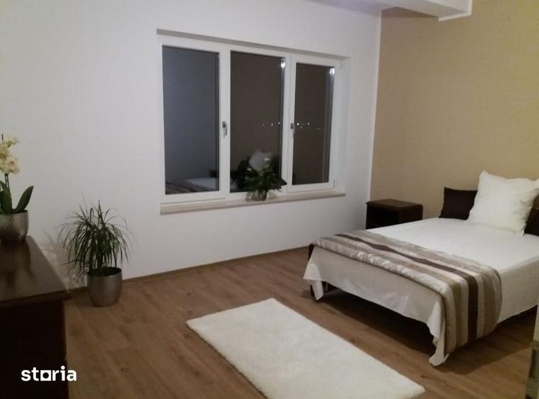 Casă cu 5 camere cu Canalizare în Dumbrăvița