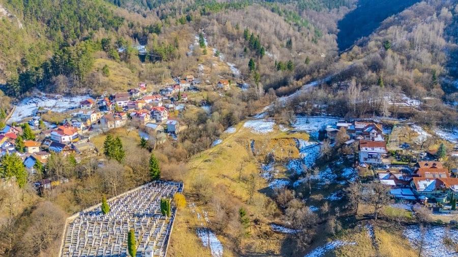 Teren Construcții intravilan de 1577 mp, în Schei