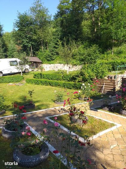 Casă cu 4 camere cu Teren 1228 Mp în Vama