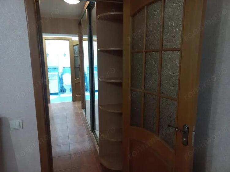 Apartament cu 2 camere semidecomandat în Titulescu