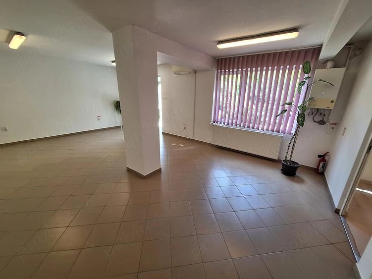 Spațiu comercial, de 47 mp, în Central
