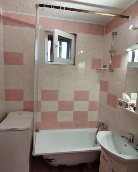 Închiriere Apartament 3 camere zona Crangasi - Bulevardul Constructorilor - 9
