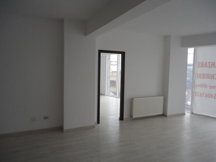 Apartament cu 4 camere în Central