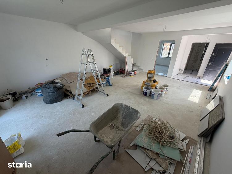 Casă cu 4 camere cu Teren 250 Mp în Cornetu