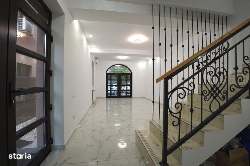 Casă cu 4 camere cu Teren 140 Mp în Vitan