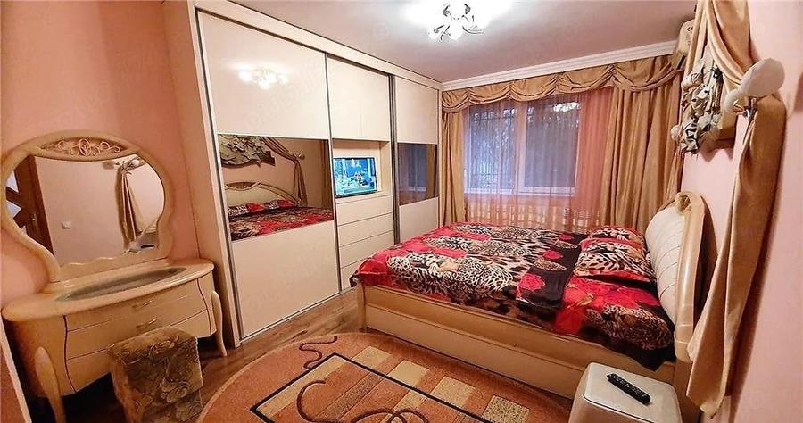 Apartament cu 3 camere decomandat în Gara