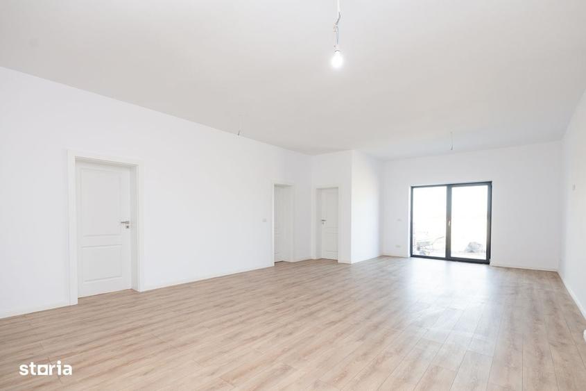 Casă cu 4 camere în Central