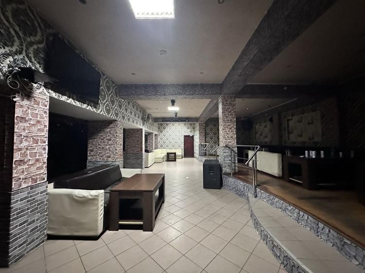 Spațiu comercial, de 350 mp, în Mislea