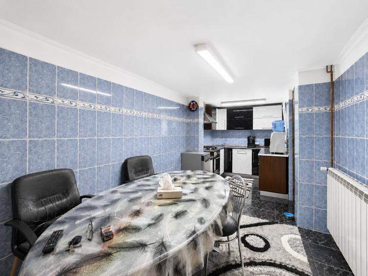 Casă individuală cu 4 camere cu Canalizare în Bucureștii Noi