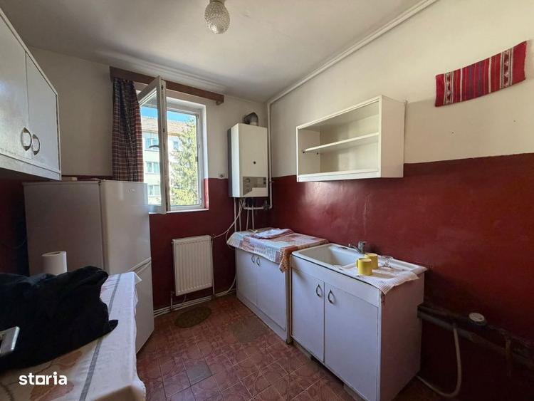 Apartament cu 2 camere semidecomandat în Decebal