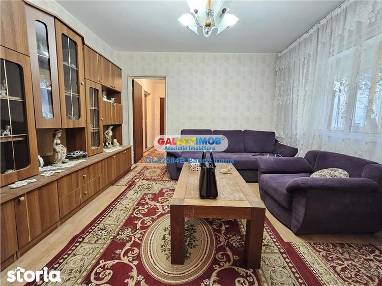 Apartament cu 3 camere semidecomandat în Dristor
