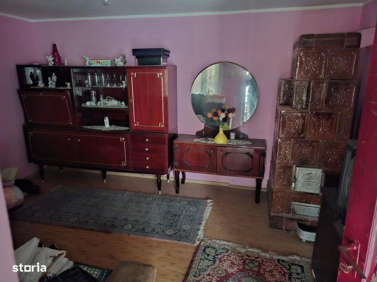 Casă cu 4 camere în Țuglui