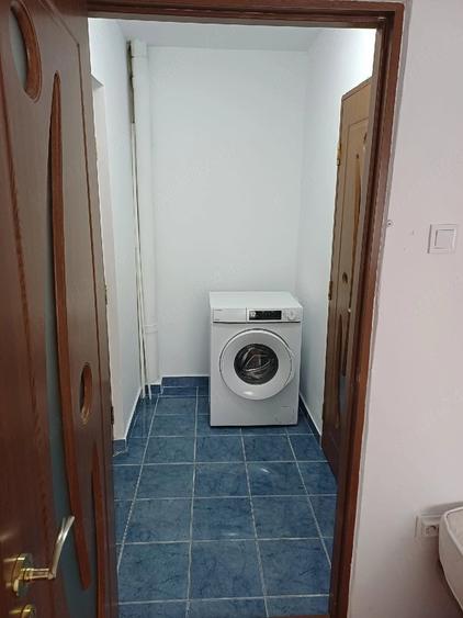 Apartament cu 3 camere semidecomandat în Mărăței