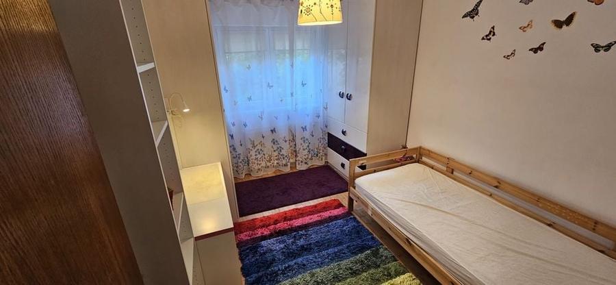 Apartament cu 4 camere semidecomandat în Timpuri Noi
