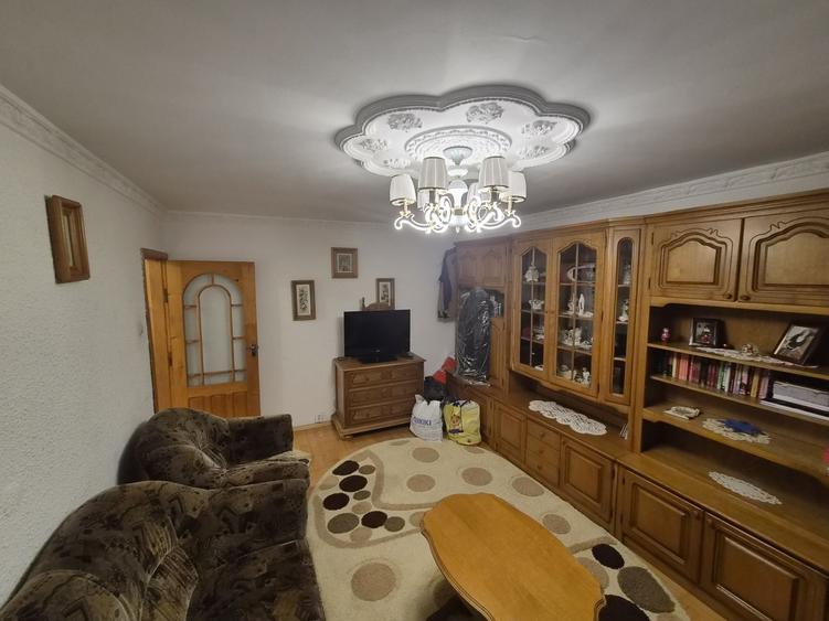 Vand apartament cu doua camere mobilat si utilat - 8
