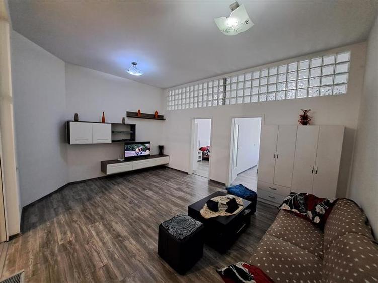 Apartament cu 3 camere, 74 mp utili, situat in zona Ultracentrala! - 1